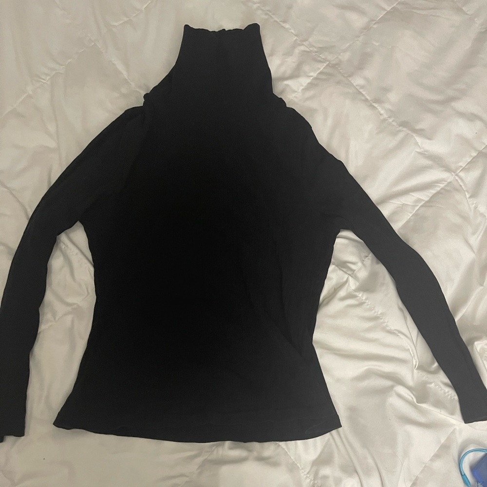 Black ribbed turtleneck